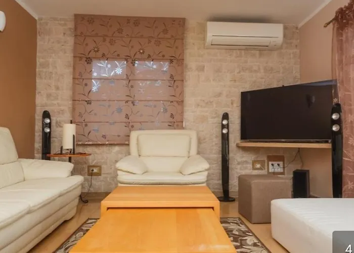 Апартаменти Zane