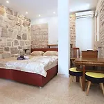 Zane Apartman *